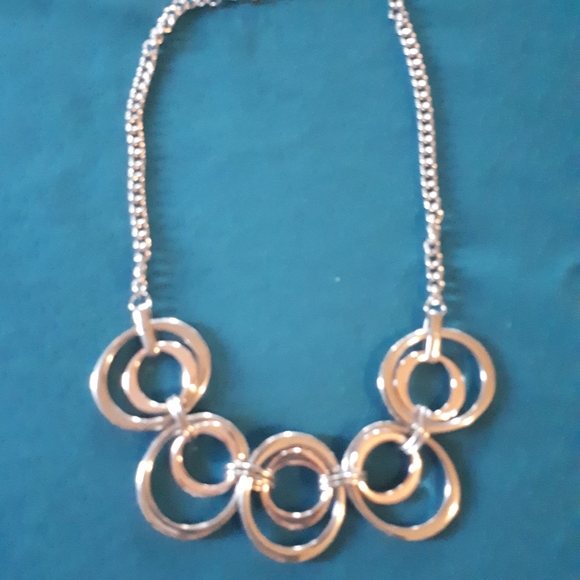 Necklace - Costume Jewelery - Picture 2 of 4